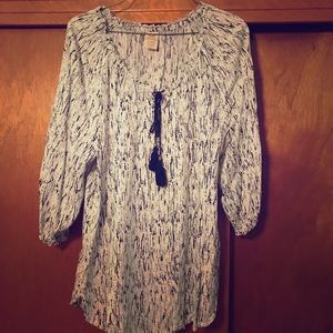 Really nice lightweight black and white blouse